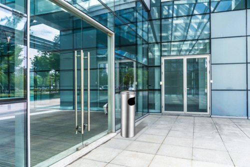 Popielnica stojąca z koszem na śmieci 58 cm